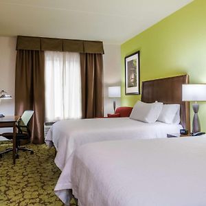 Queen Room Two Queen Beds Hearing Access